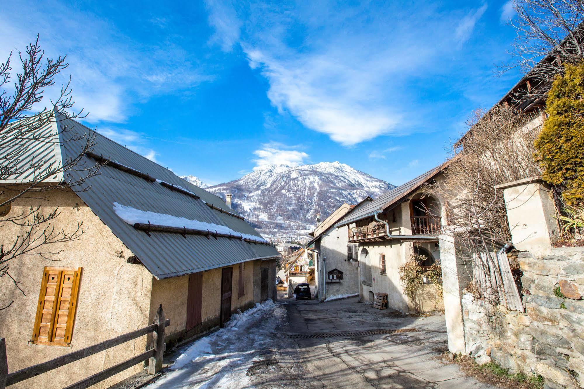 Langley Hotel La Vieille Ferme La Salle-les-Alpes Екстериор снимка