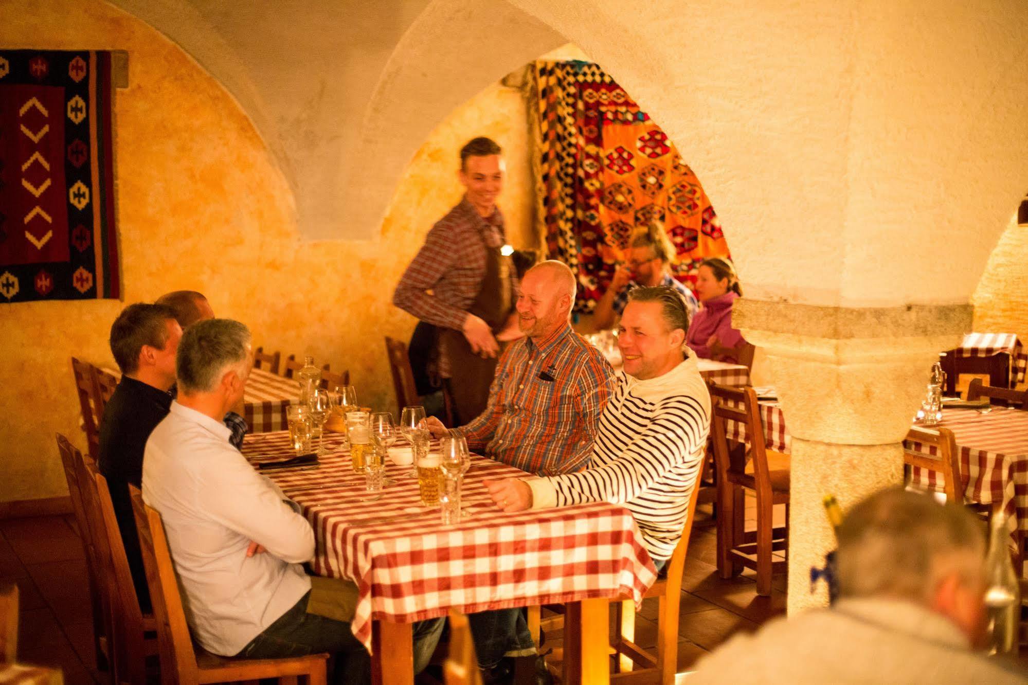 Langley Hotel La Vieille Ferme La Salle-les-Alpes Екстериор снимка