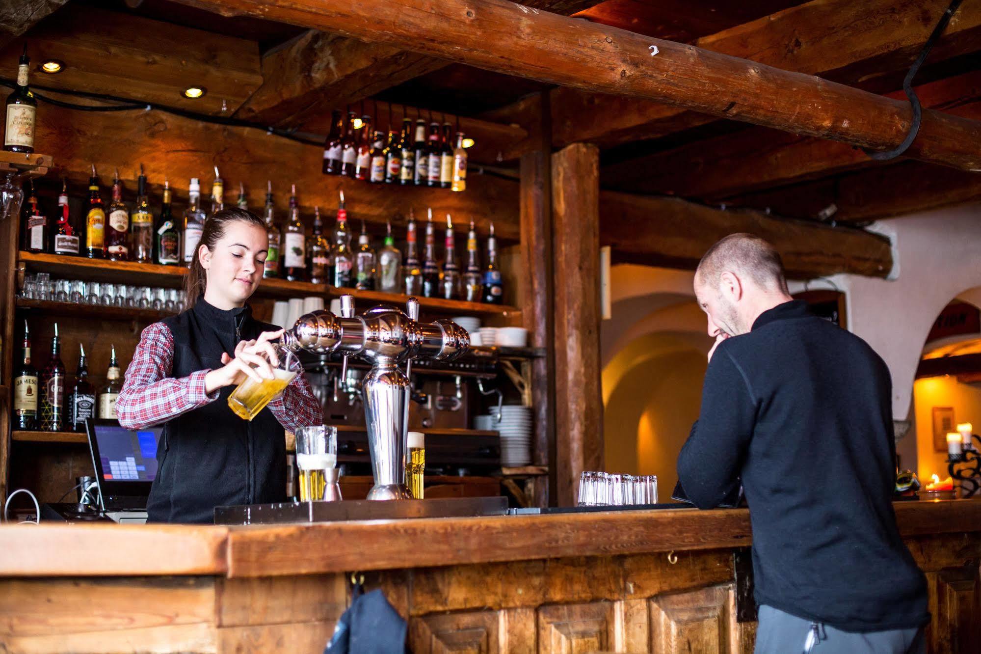 Langley Hotel La Vieille Ferme La Salle-les-Alpes Екстериор снимка